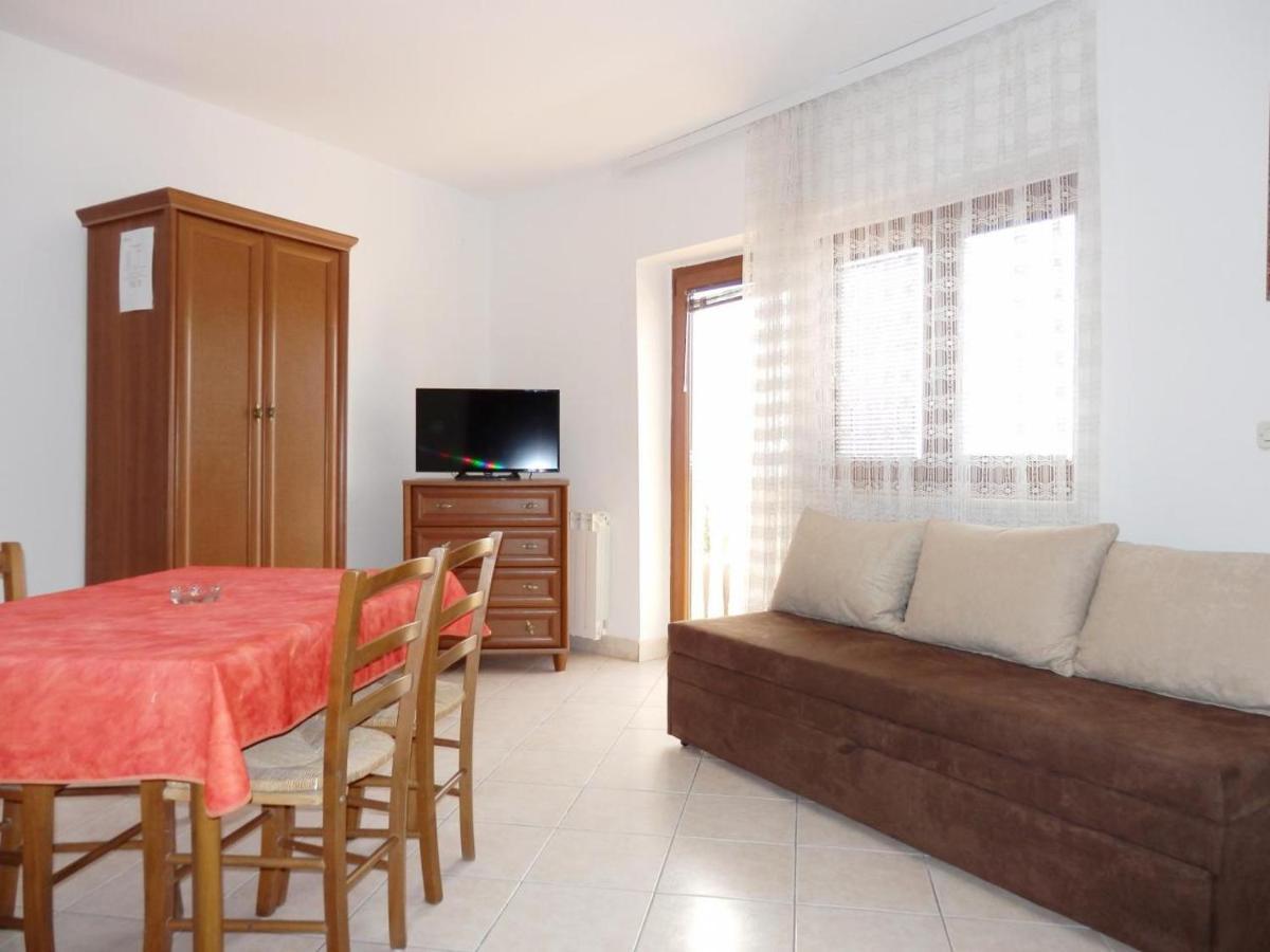 Idila Sea Front Apartments Медулин Екстериор снимка
