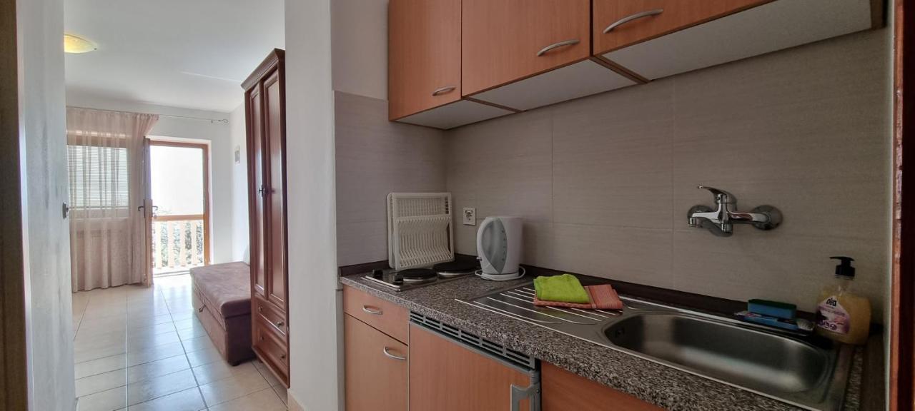 Idila Sea Front Apartments Медулин Екстериор снимка